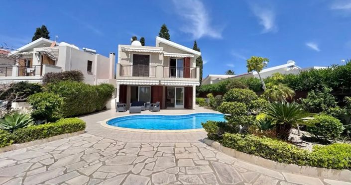 Image No.1-3 Bed Villa for sale