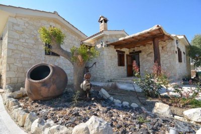 Detached Villa For Sale  in  Latsi