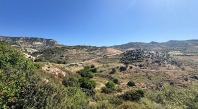 Ground Floor Apartment  For Sale  in  Peyia Village