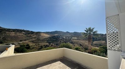 Ground Floor Apartment  For Sale  in  Peyia Village