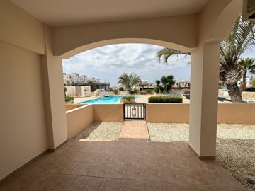 Ground Floor Apartment  For Sale  in  Universal Area