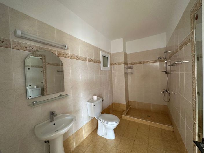 Image No.7-Appartement de 1 chambre à vendre à Yeroskipou