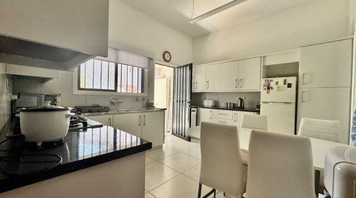 Image No.9-2 Bed Bungalow for sale