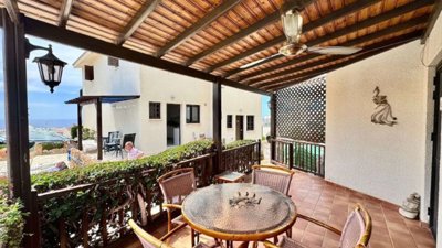 Detached Villa For Sale  in  Select Location