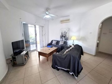 Ground Floor Apartment  For Sale  in  Universal Area