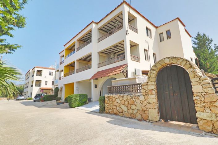 Image No.1-4 Bed House for sale