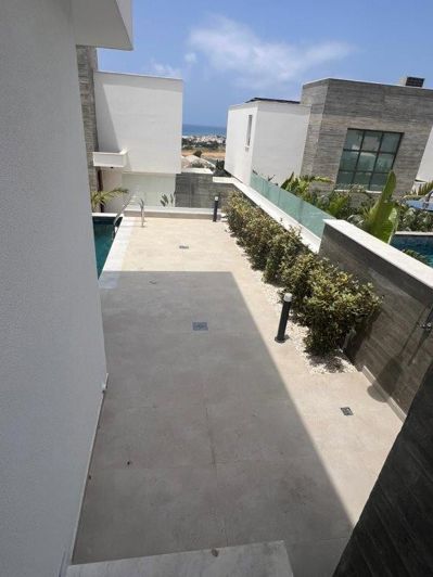 Image No.7-Villa for sale