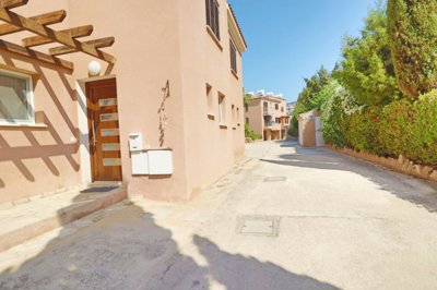 Detached Villa For Sale  in  Select Location