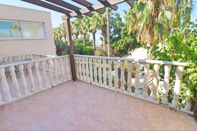 Town House For Sale  in  Tombs of the Kings