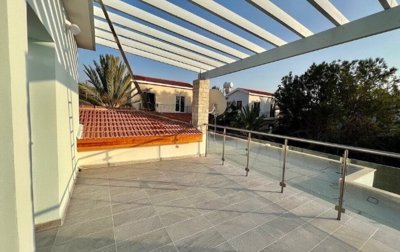Detached Villa For Sale  in  Sea Caves