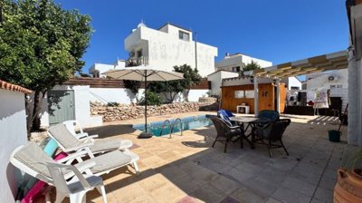 Detached Villa For Sale  in  Select Location