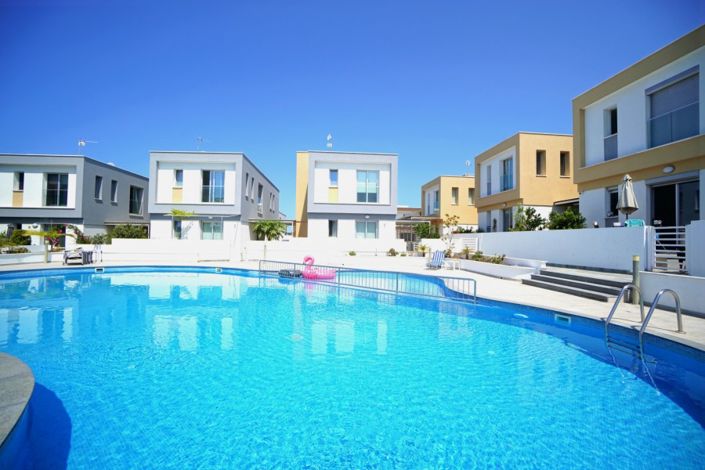 Image No.3-3 Bed Villa for sale