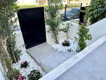 Town House For Sale  in  Pafos Centre