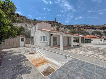 Detached Villa For Sale  in  Select Location