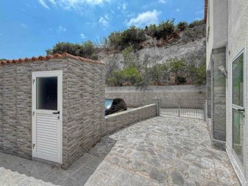 Detached Villa For Sale  in  Select Location