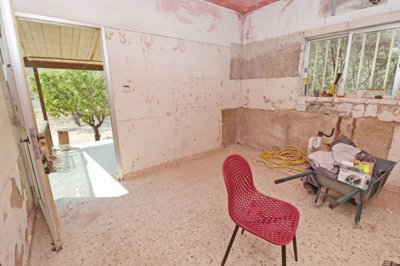 Bungalow For Sale  in  Chlorakas