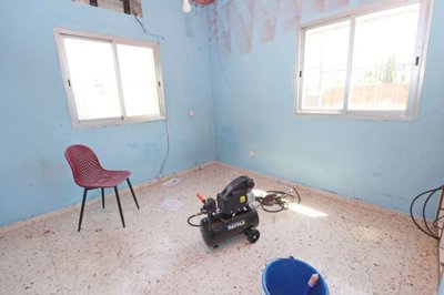 Bungalow For Sale  in  Chlorakas