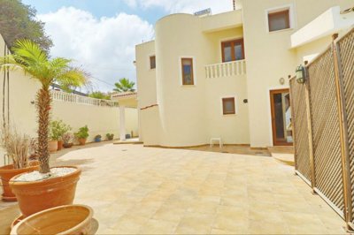Detached Villa For Sale  in  Peyia Village