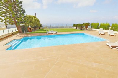 Detached Villa For Sale  in  Peyia Village