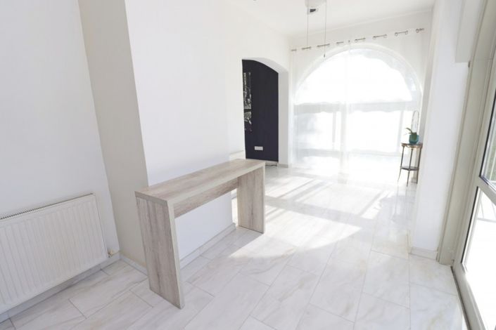 Image No.10-5 Bed Villa for sale