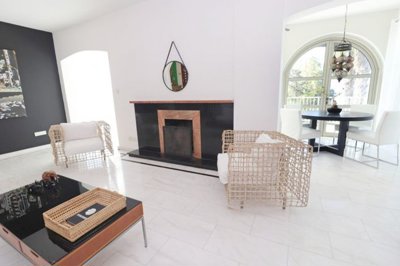 Detached Villa For Sale  in  Coral Bay