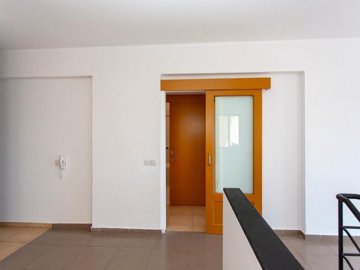 Town House For Sale  in  Chlorakas