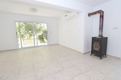Detached Villa For Sale  in  Peyia Village