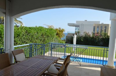 Detached Villa For Sale  in  Chlorakas