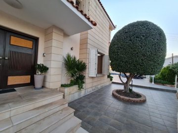 Detached Villa For Sale  in  Select Location