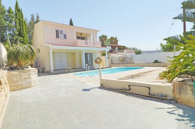 Detached Villa For Sale  in  Peyia Village