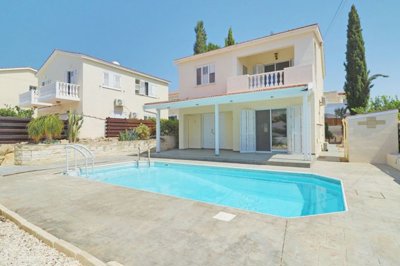 Detached Villa For Sale  in  Peyia Village