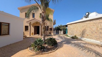 Dual-Residence Konia, Paphos – Detached 2-Storey House & Ground Floor House