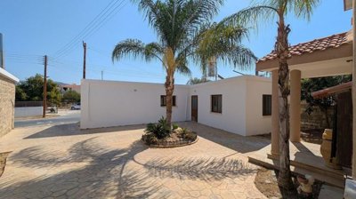 Dual-Residence Konia, Paphos – Detached 2-Storey House & Ground Floor House