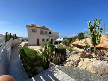 Detached Villa For Sale  in  Select Location