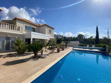 Detached Villa For Sale  in  Select Location