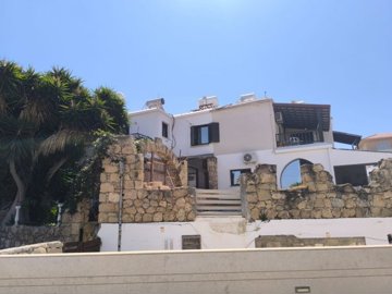 Detached Villa For Sale  in  Select Location