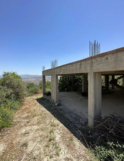 Image No.1-3 Bed House for sale