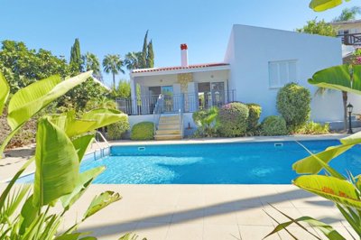 Bungalow For Sale  in  Coral Bay