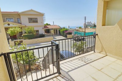 Town House For Sale  in  Chlorakas