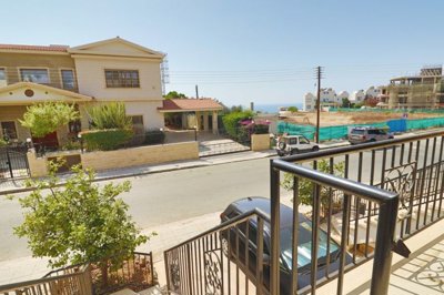 Town House For Sale  in  Chlorakas