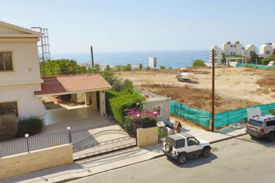 Town House For Sale  in  Chlorakas