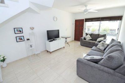 Town House For Sale  in  Chlorakas