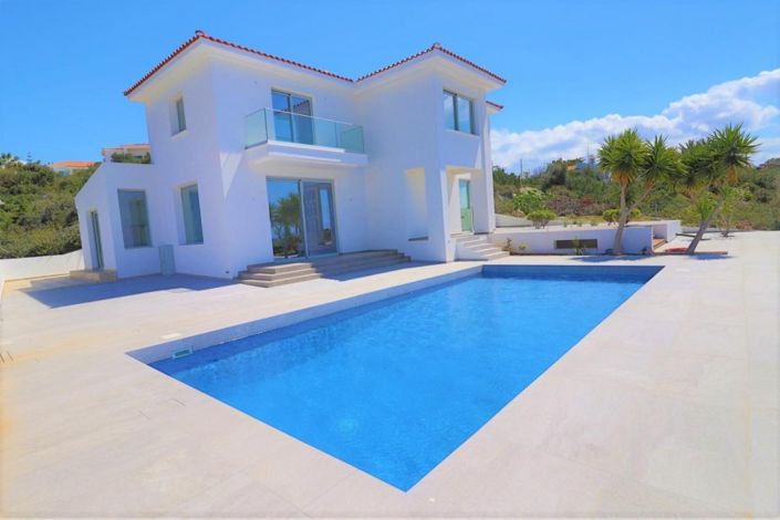 Image No.2-4 Bed Villa for sale