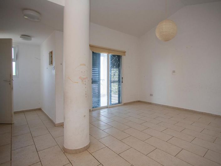 Image No.5-House for sale