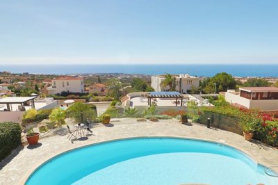 Detached Villa For Sale  in  Peyia Village