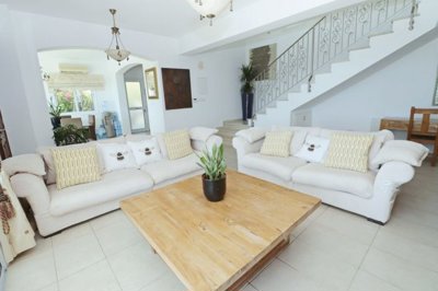 Detached Villa For Sale  in  Peyia Village