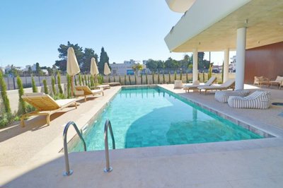 Penthouse For Sale  in  Kato Pafos