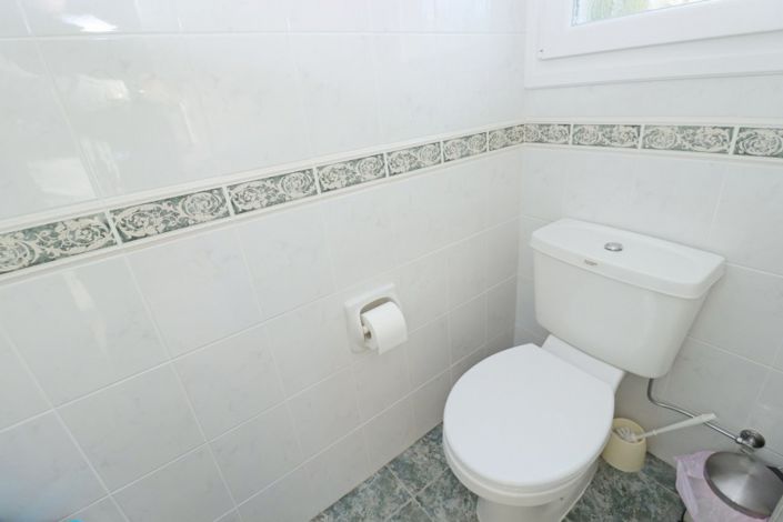 Image No.9-2 Bed Bungalow for sale