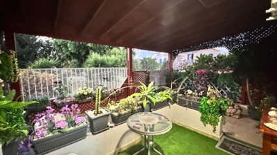 Ground Floor Apartment  For Sale  in  Tombs of the Kings