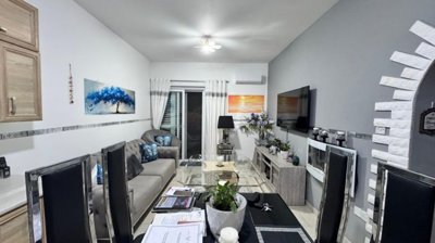 Ground Floor Apartment  For Sale  in  Tombs of the Kings